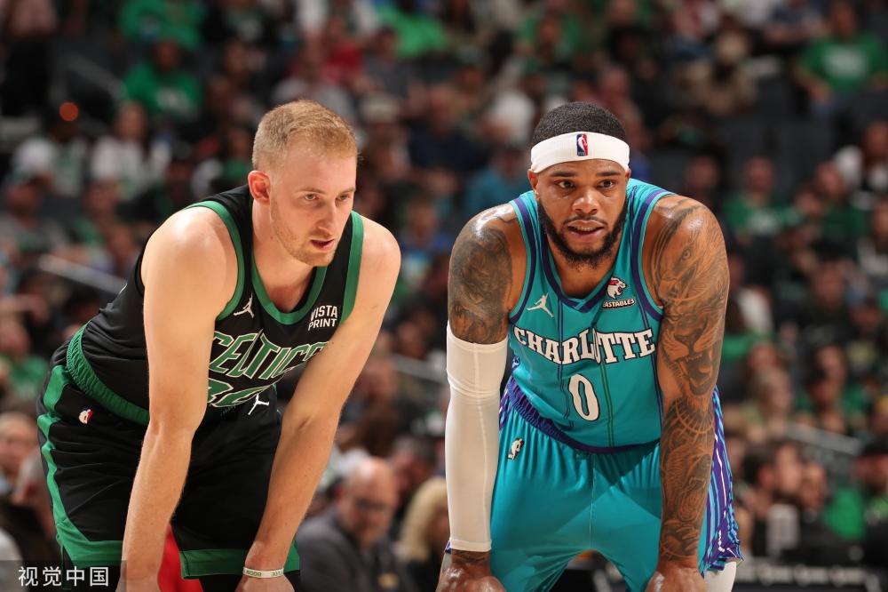 在阿贾克斯 在阿贾克斯