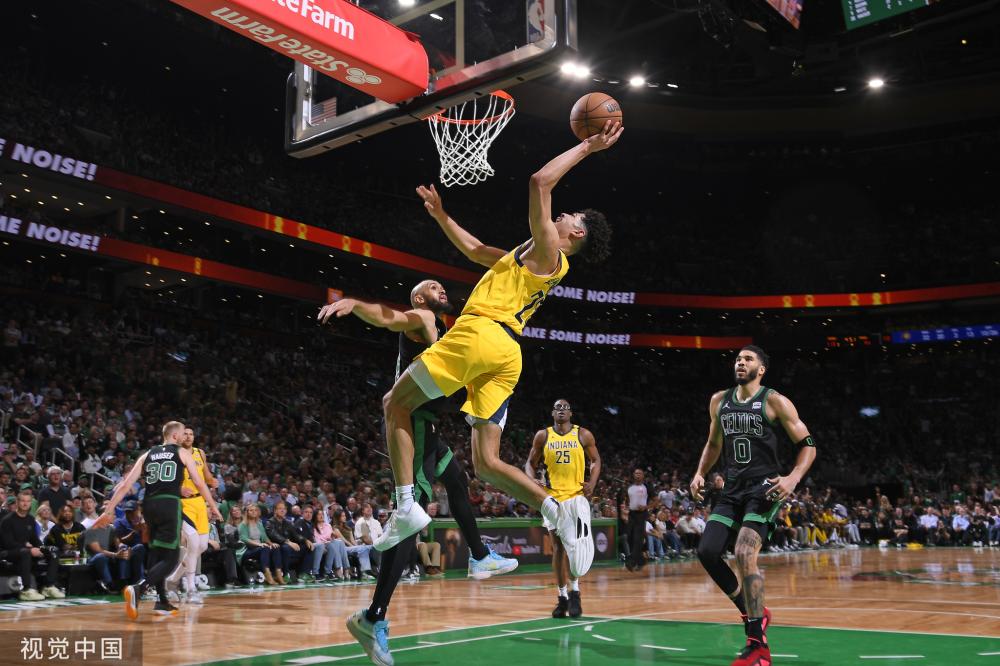 在防守端 在防守端